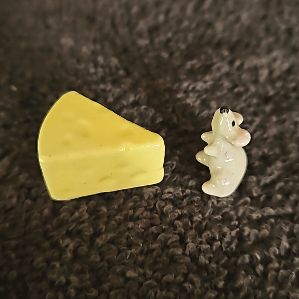 Vintage Hagen-Renaker Cheese Wedge and Mouse 1970s
